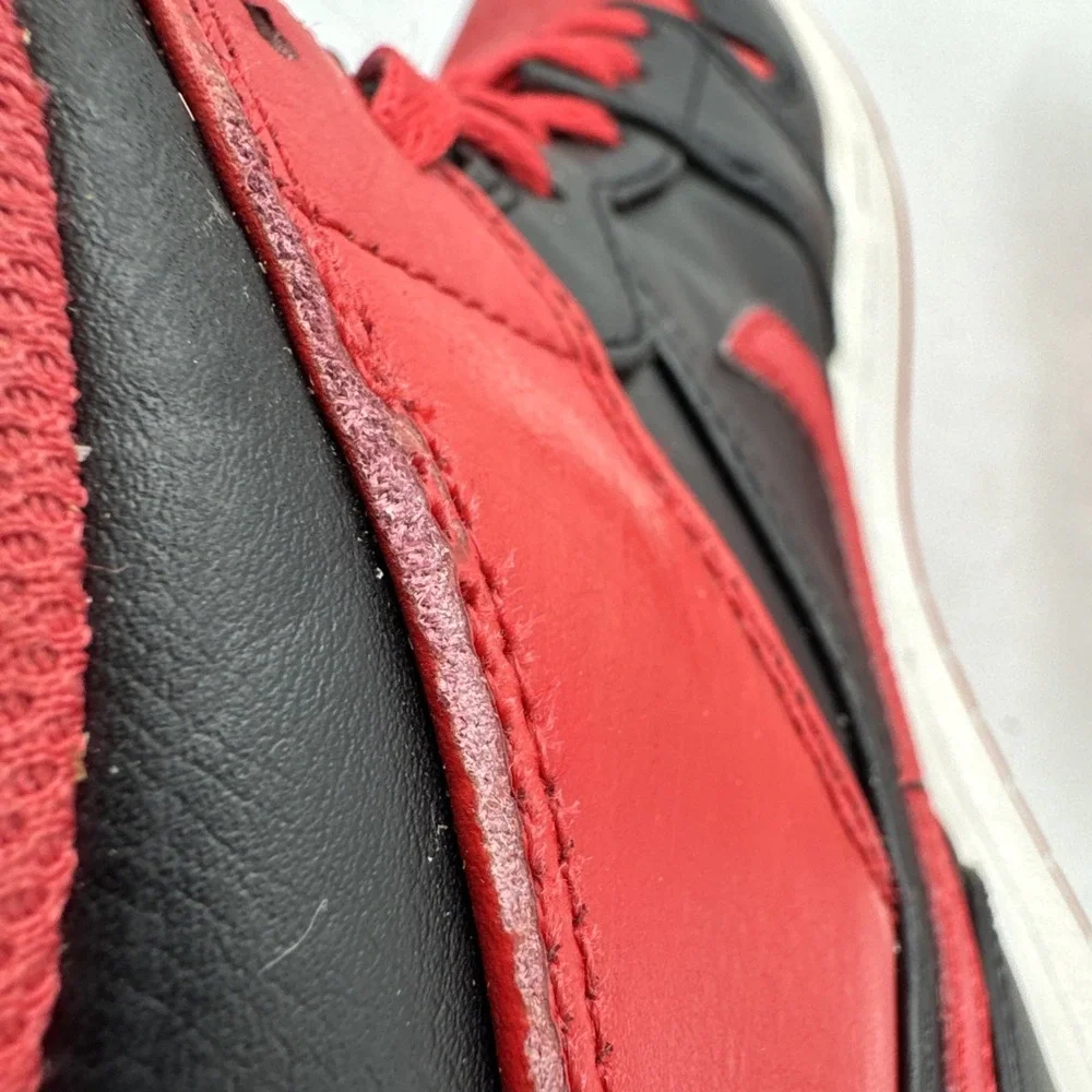 Nike Air Jordan 1 Mid Alternate Bred Sneakers Mens 9 DQ8426-060‎